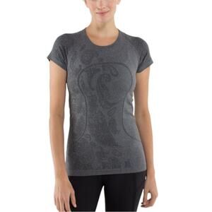 Lululemon Run Swiftly Tech Short Sleeve Paisley Yoga Exercise Active SIZE 6